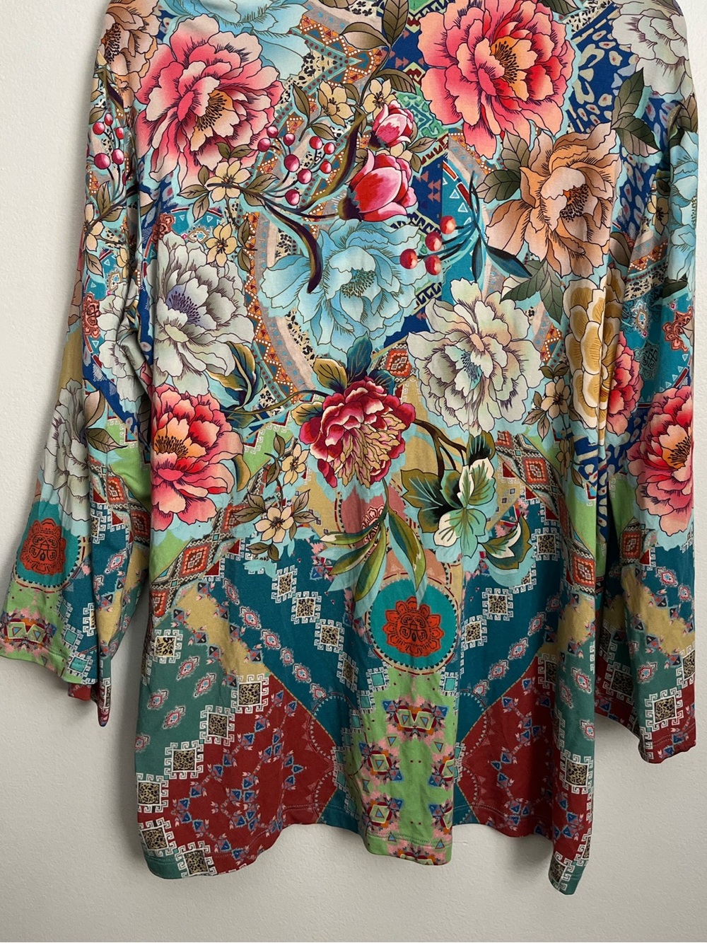 JOHNNY WAS PRISMA V-NECK KIMONO SLEEVE TUNIC - Picture 4 of 12